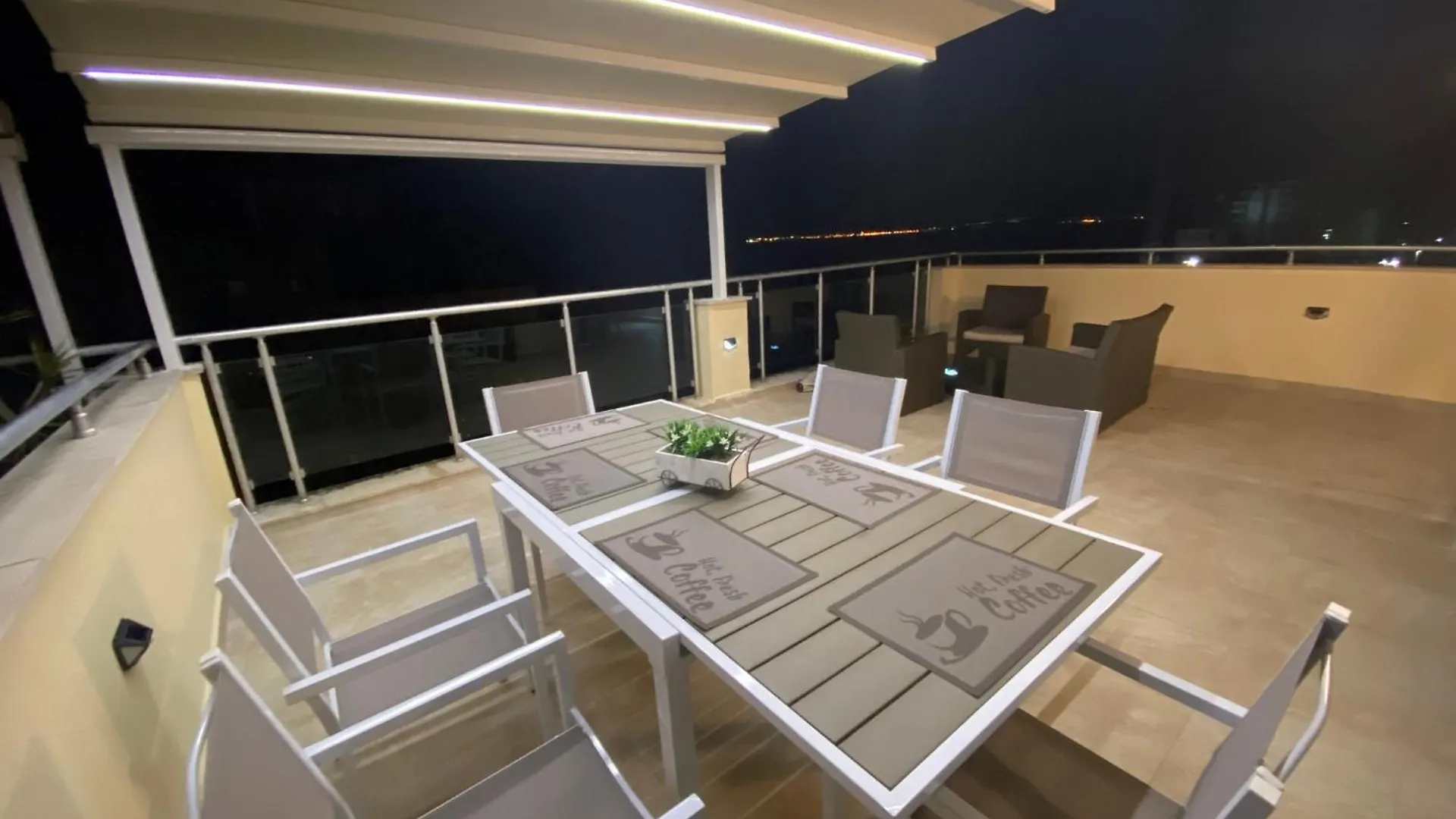 Apartment Ys Residence Slantschew brjag